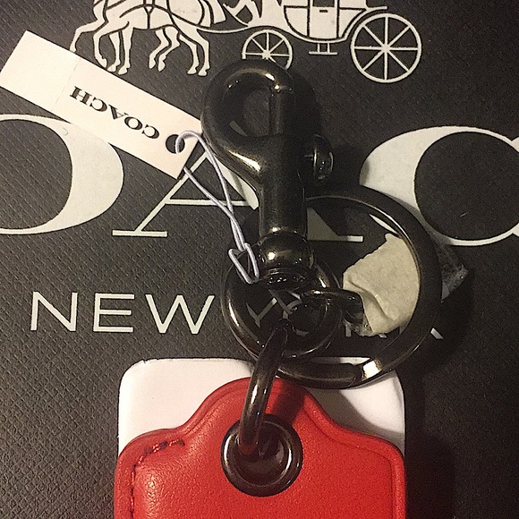 (UNISEX) COACH BOTTLE OPENER KEY FOB /KEYCHAIN - Picture 3 of 10